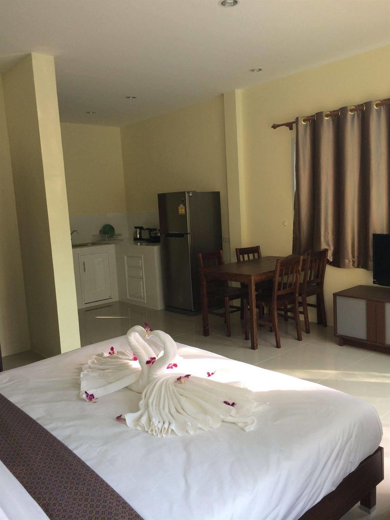 Lucky Lek Resort Rawai Kültér fotó